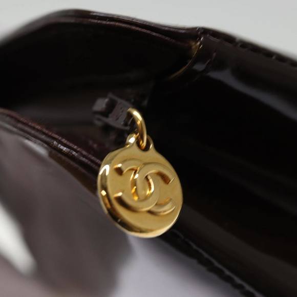 CHANEL Pouch Patent leather Brown CC Auth 74604 - Picture 8 of 16